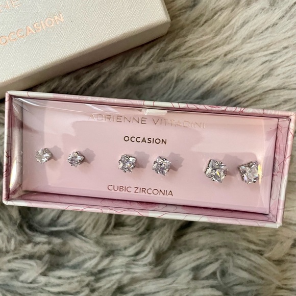 Adrienne Vittadini Earring Set NWT - Picture 2 of 3